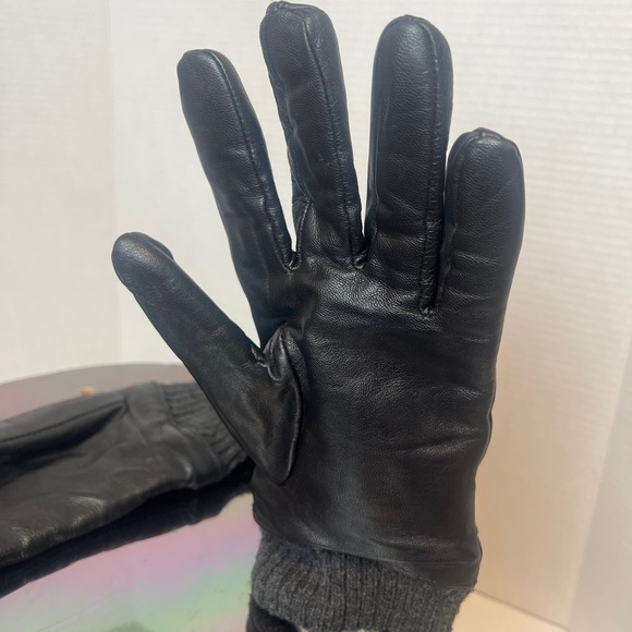 Isotoner men’s black gloves size M - Picture 9 of 10